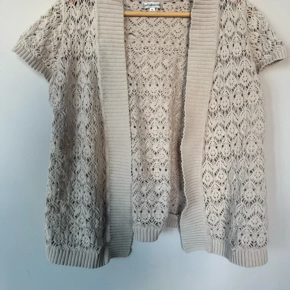 3/$20⚡️ Croft & Barrow Cream Knit Short Sleeve Cardigan Festival Boho Bohemian - Picture 9 of 15